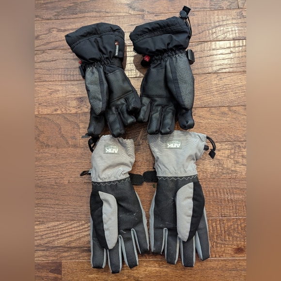 Kombi Black and DROP Gray Winter Gloves Lot FitS XL Youth Or Adult S - Picture 3 of 14